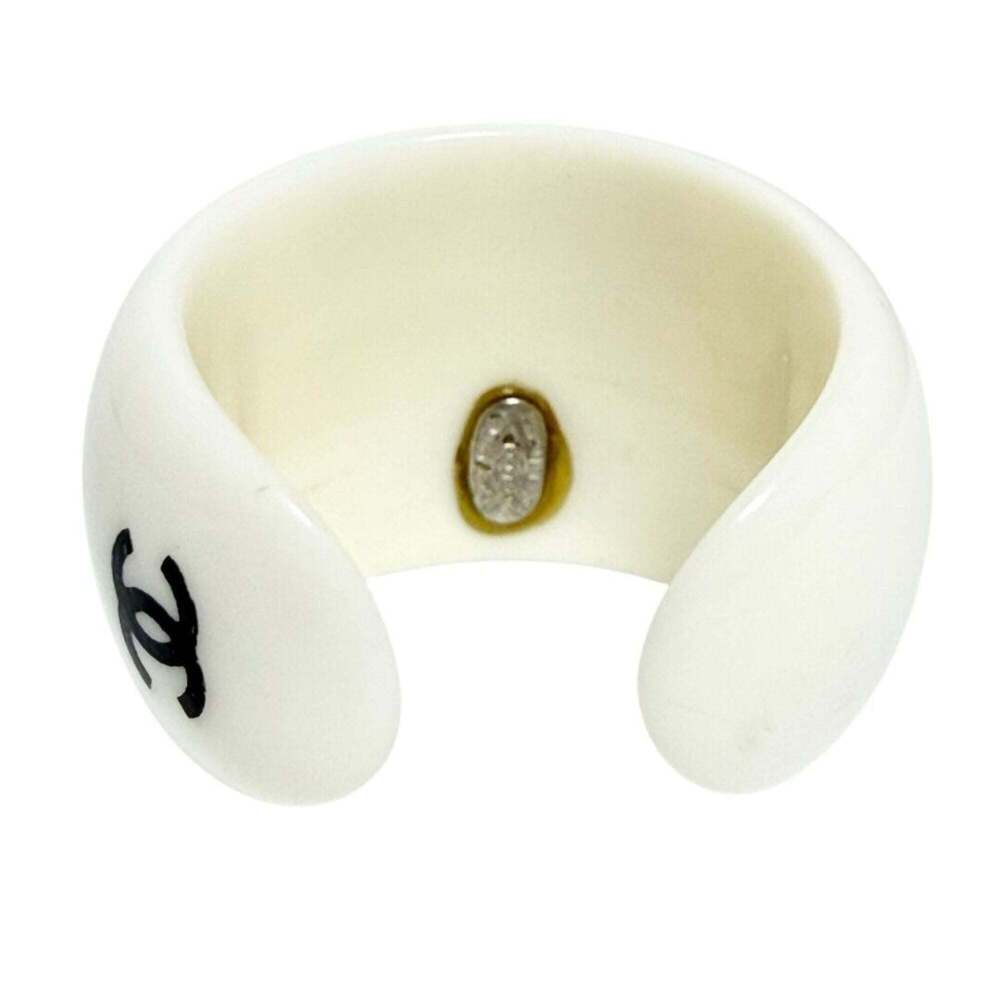 CHANEL Authentic Ring - Picture 2 of 10